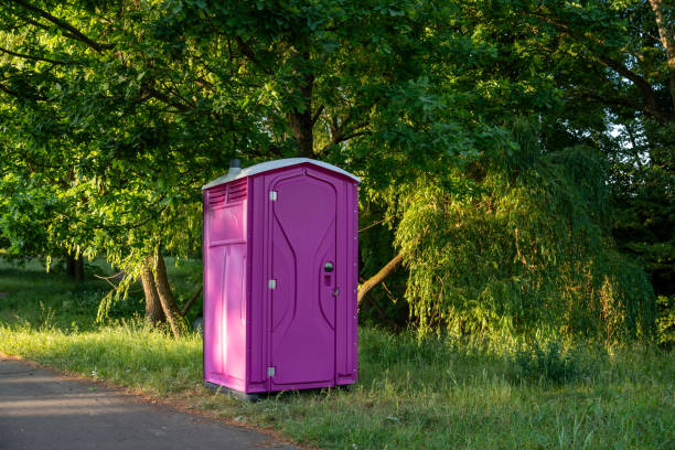 Best Portable restroom trailer rental  in Silver Springs, FL